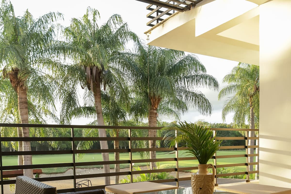 Senior Suite (Golf) | Terrace/patio