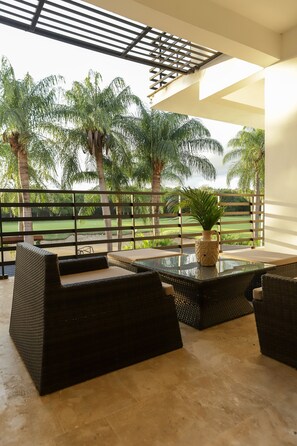 Senior Suite (Golf) | Terrace/patio - Sybaris Residences (Guayacanes)