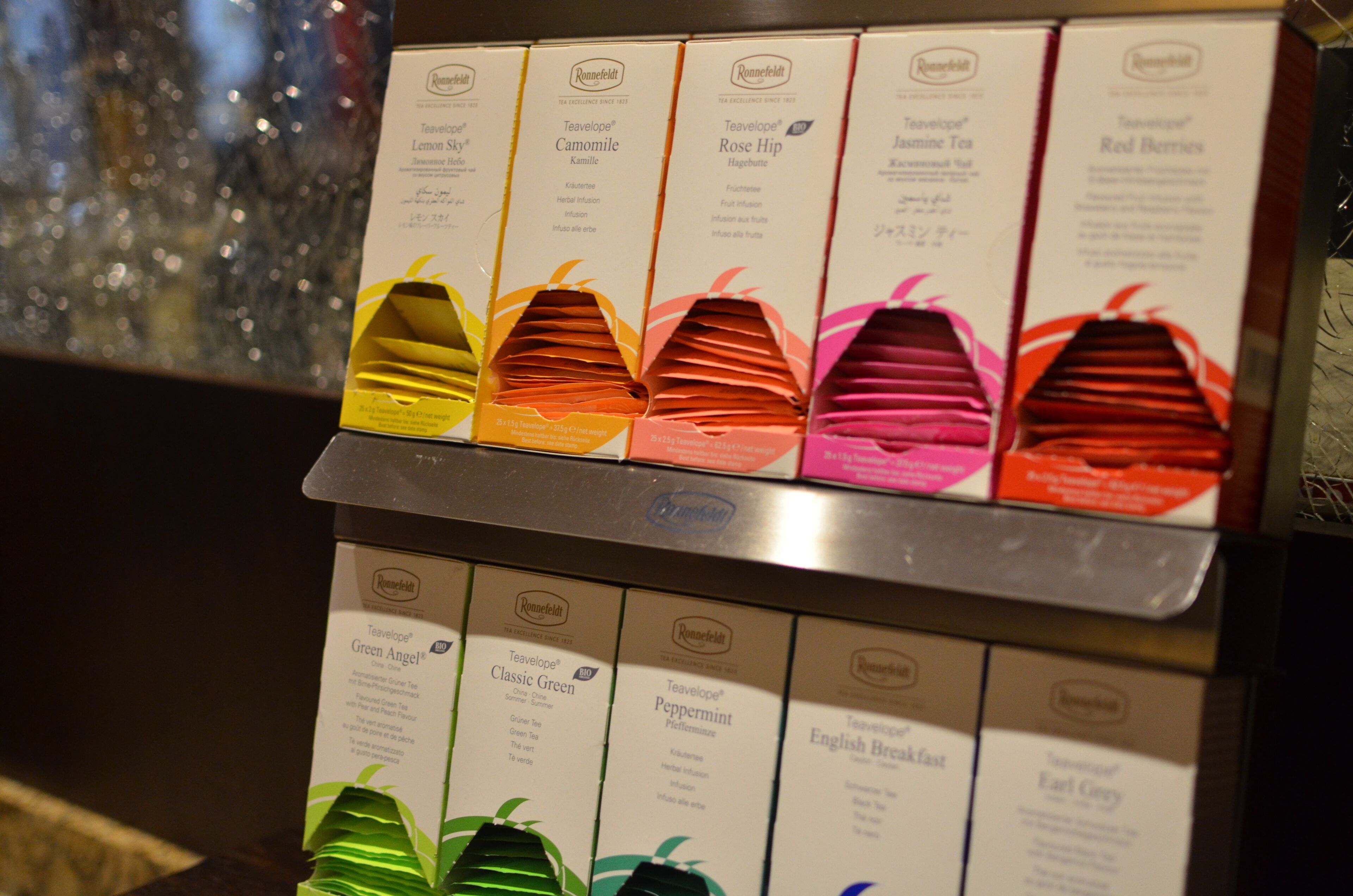 daily buffet breakfast (pln 69 per person)