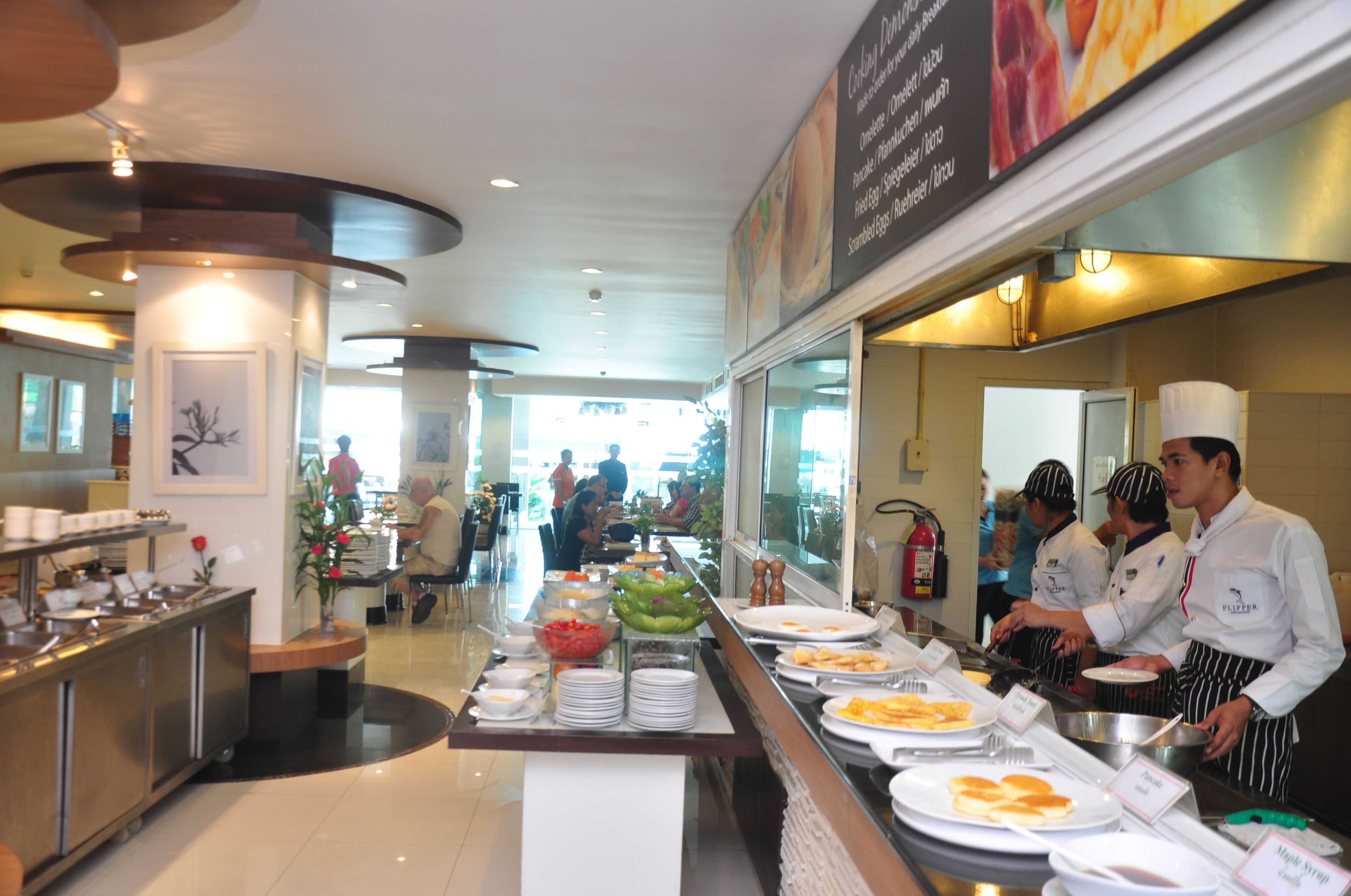 Daily buffet breakfast (THB 220 per person)