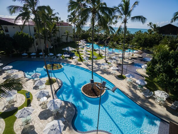 5 outdoor pools, pool umbrellas, pool loungers