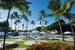 5 outdoor pools, pool umbrellas, sun loungers - Marulhos Resort by MAI (Ipojuca)