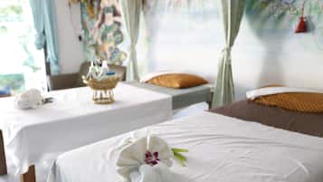 Massages thaĂŻs, massages sur la plage, salles de massage et de soins