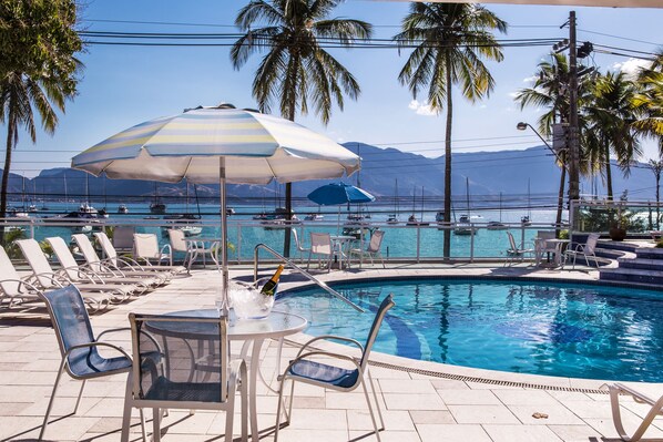 Outdoor pool, pool loungers