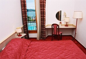 Condo, 1 Bedroom | 1 bedroom, in-room safe, desk, free WiFi - Vila Barka - Sava Hotels & Resorts (Piran)
