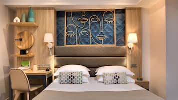 Chambre Double Confort | 1 bedroom, in-room safe, soundproofing, iron/ironing board