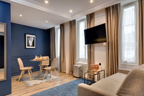 Appartement Privilège | Wohnbereich | Flachbildfernseher