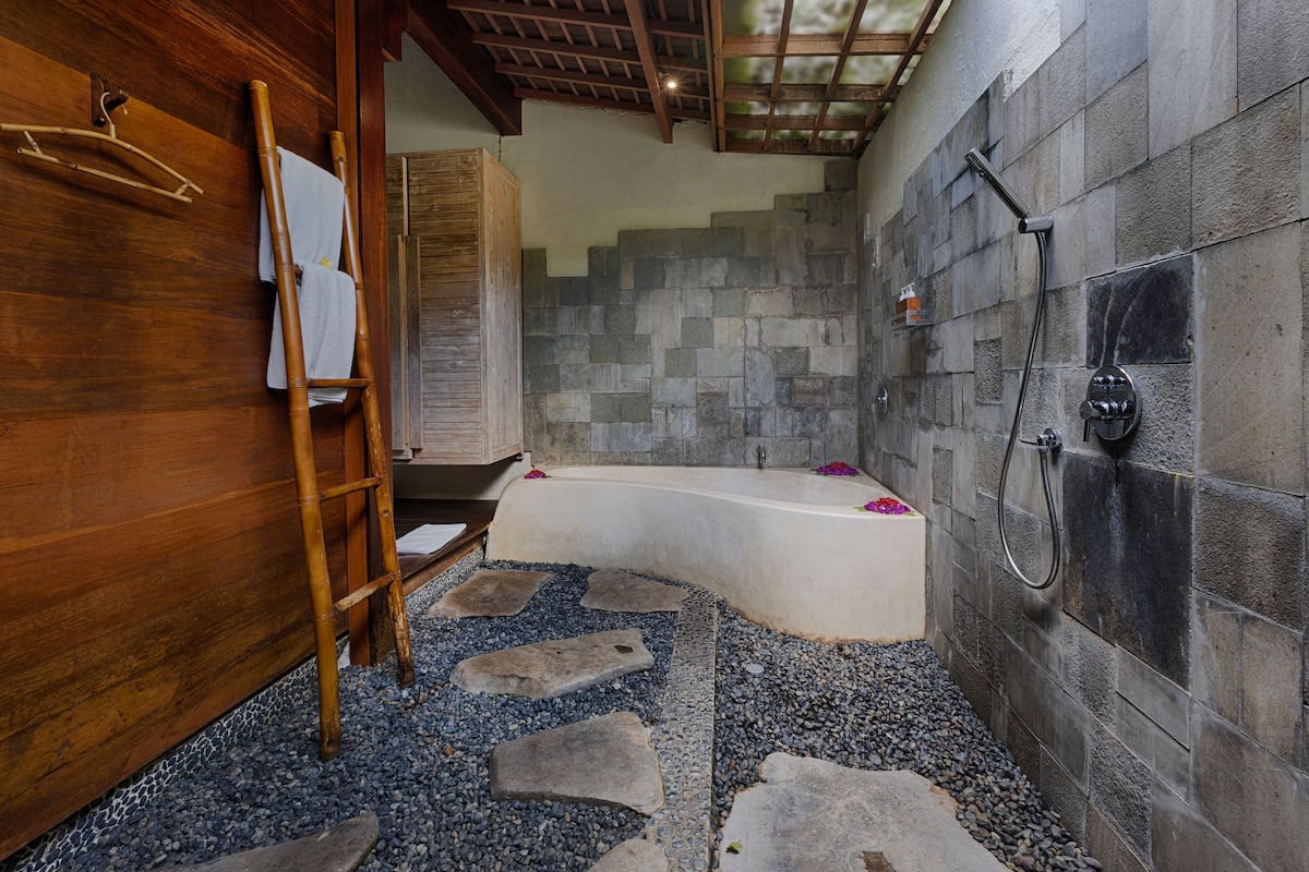 villa, 1 bedroom, private pool (rice field view) | bathroom | combined shower/bathtub, free toiletries, hair dryer, bathrobes