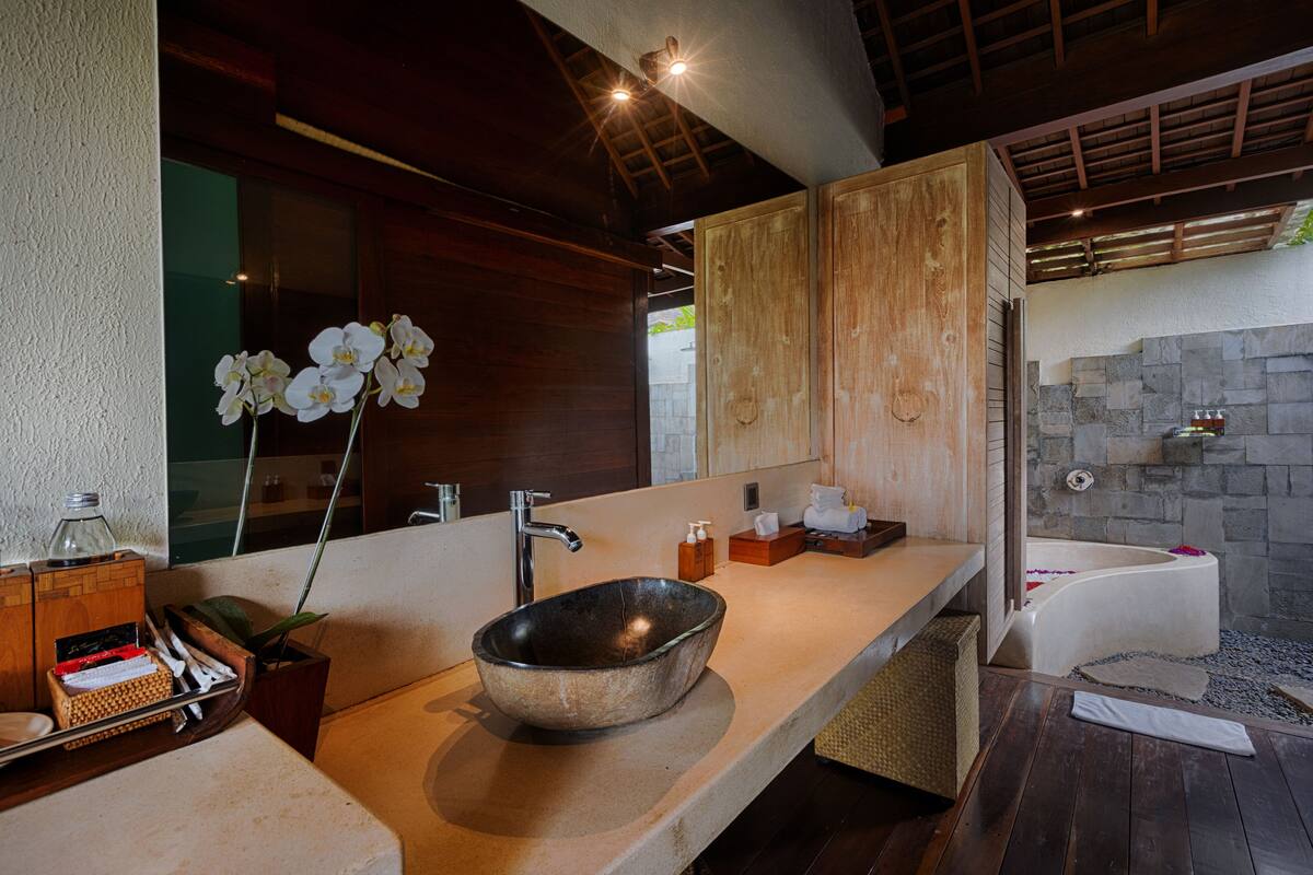 villa, 1 bedroom, private pool, valley view | bathroom | combined shower/bathtub, free toiletries, hair dryer, bathrobes