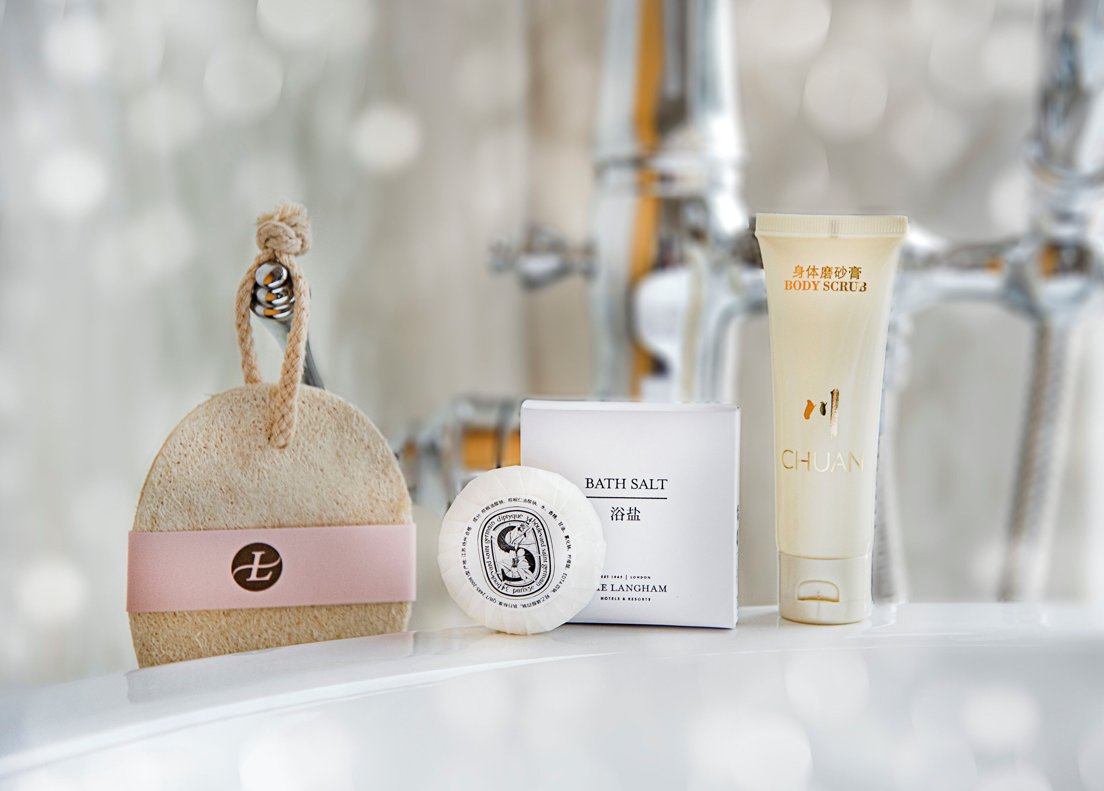 separate bathtub and shower, deep-soaking bathtub, rainfall showerhead