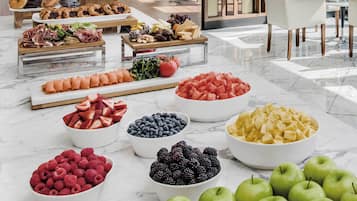 Daily cooked-to-order breakfast for a fee