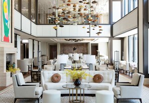 Dinner served, Mediterranean cuisine - The Langham, Chicago (Chicago)