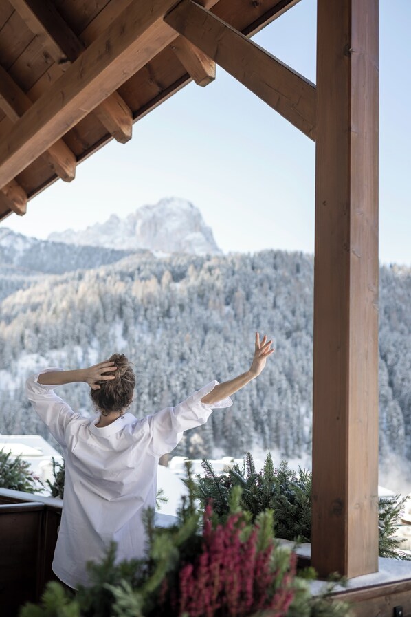 View from property - Alpstay - Hotel Acadia - Adults Only (Selva di Val Gardena)