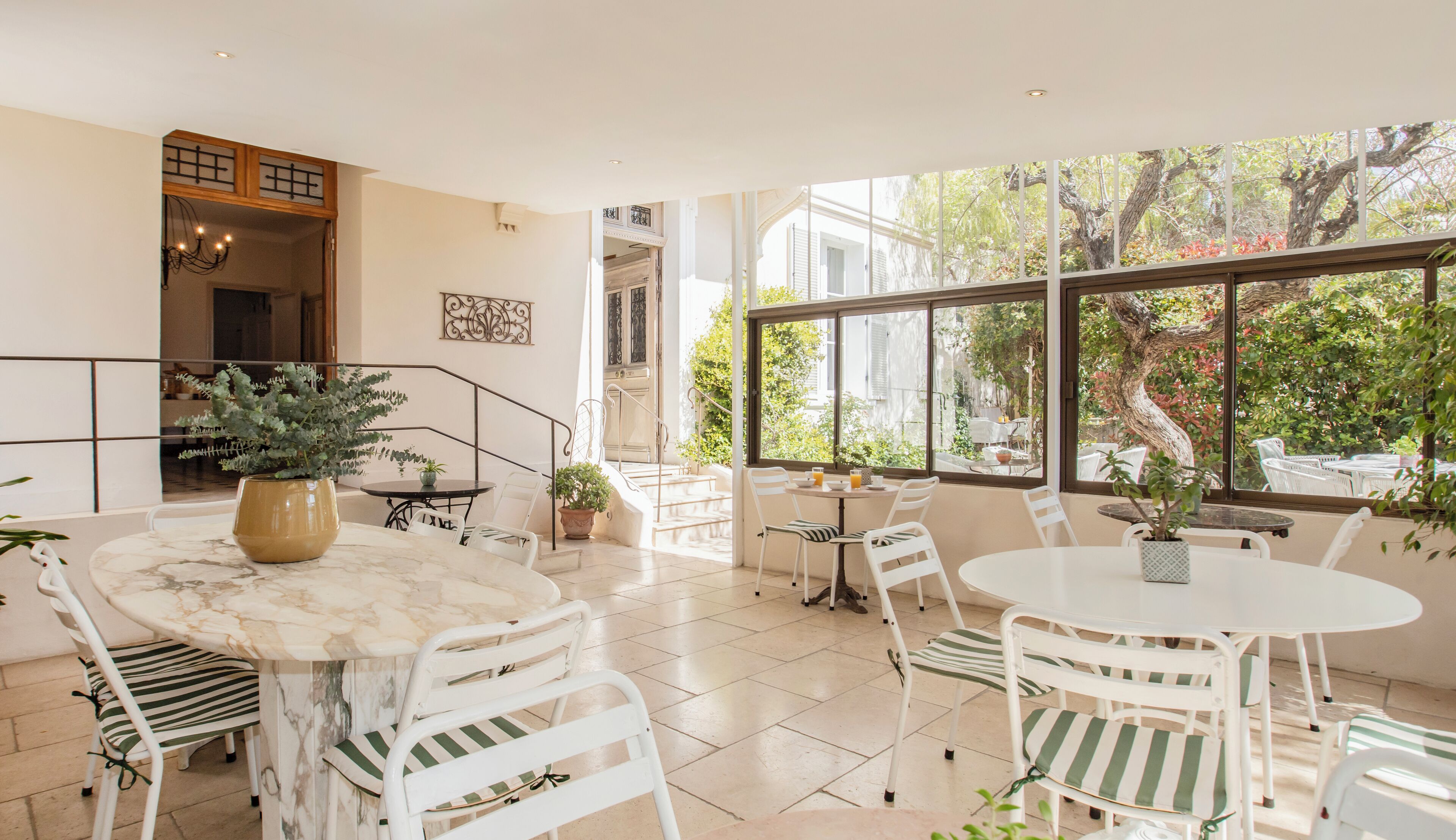 daily buffet breakfast (eur 15 per person)