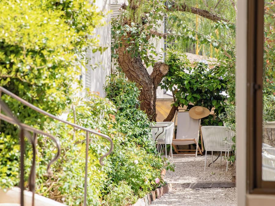 Café da manhã com buffet todos os dias (EUR 16 por pessoa)