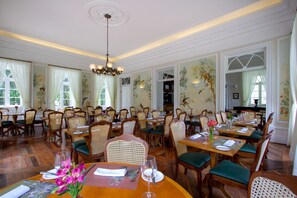 Lunch and dinner served - Hotel Solar do Império (Petrópolis)