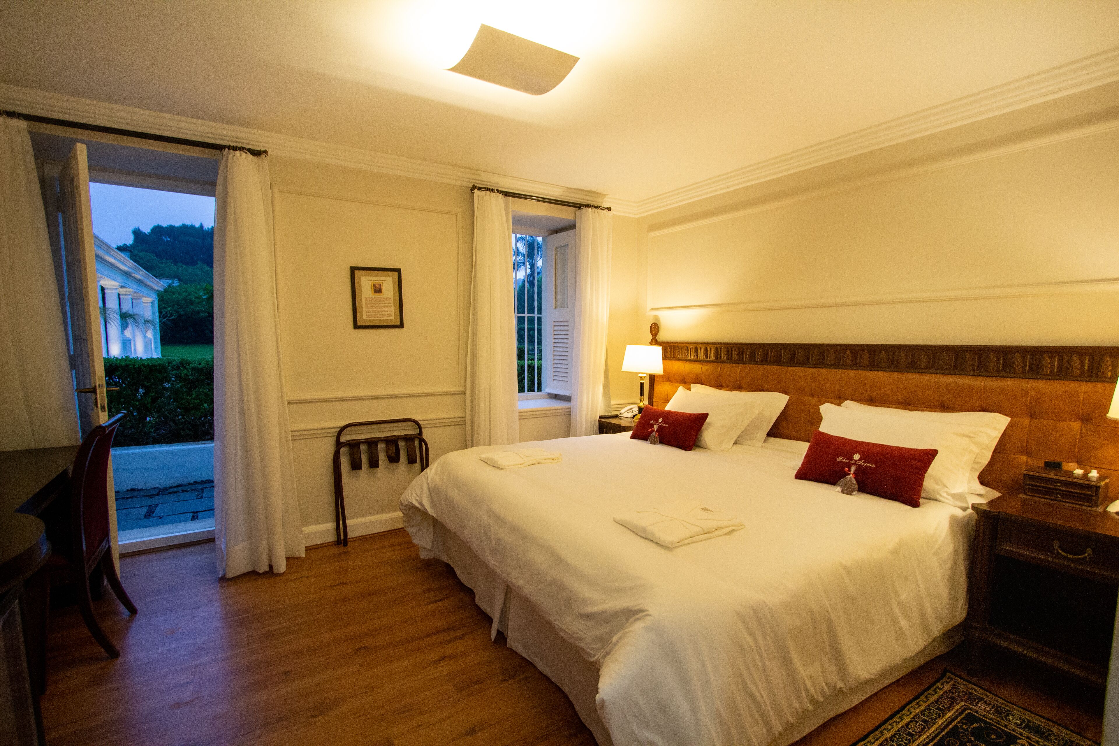 suite | 1 bedroom, minibar, in-room safe, individually decorated