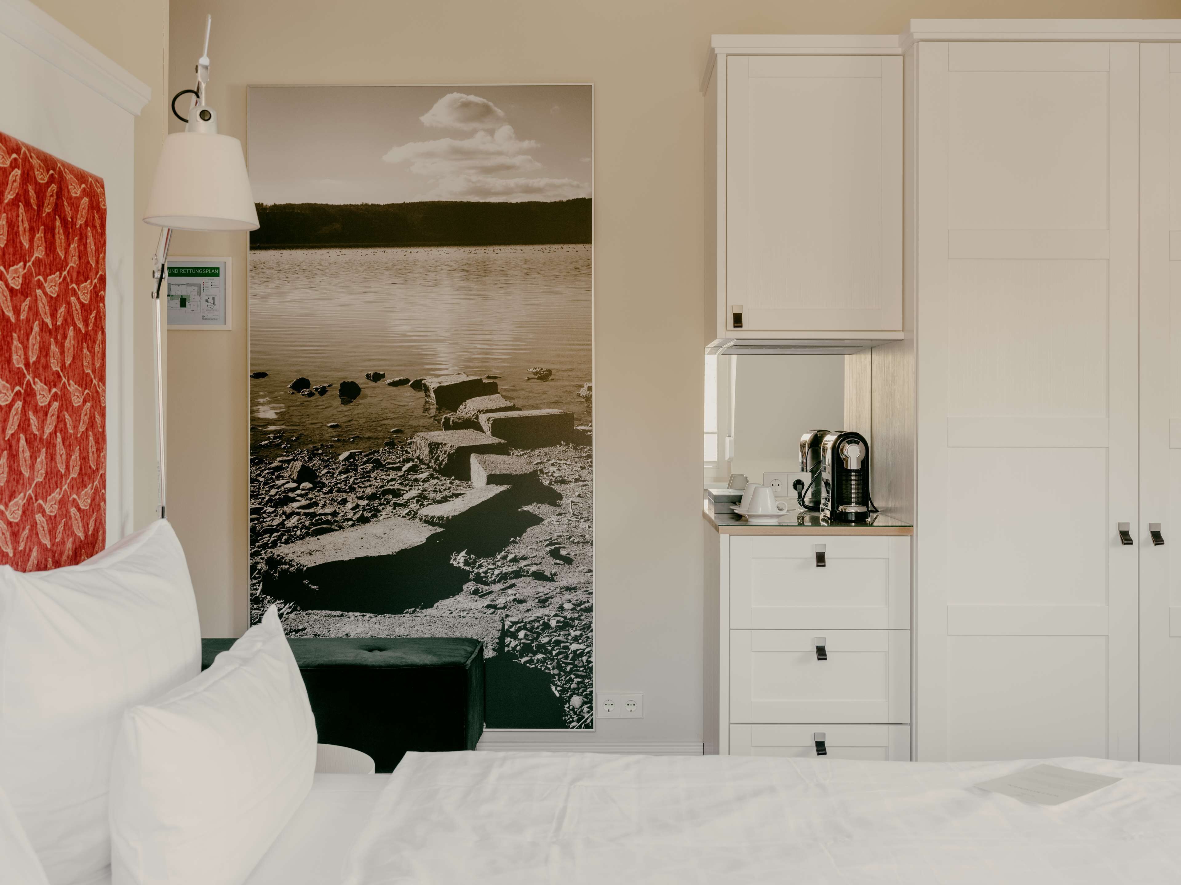 double room (villa) | hypo-allergenic bedding, down duvets, minibar, in-room safe