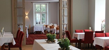 Daily buffet breakfast (EUR 22.00 per person)