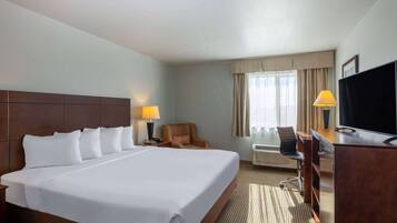 Room, 1 King Bed, Accessible, Non Smoking (Roll-in Shower) | In-room safe, desk, iron/ironing board, cribs (free)