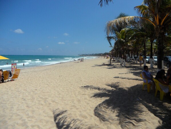 Beach nearby, white sand - Maracabeach Pousada - Maracaípe (Ipojuca)