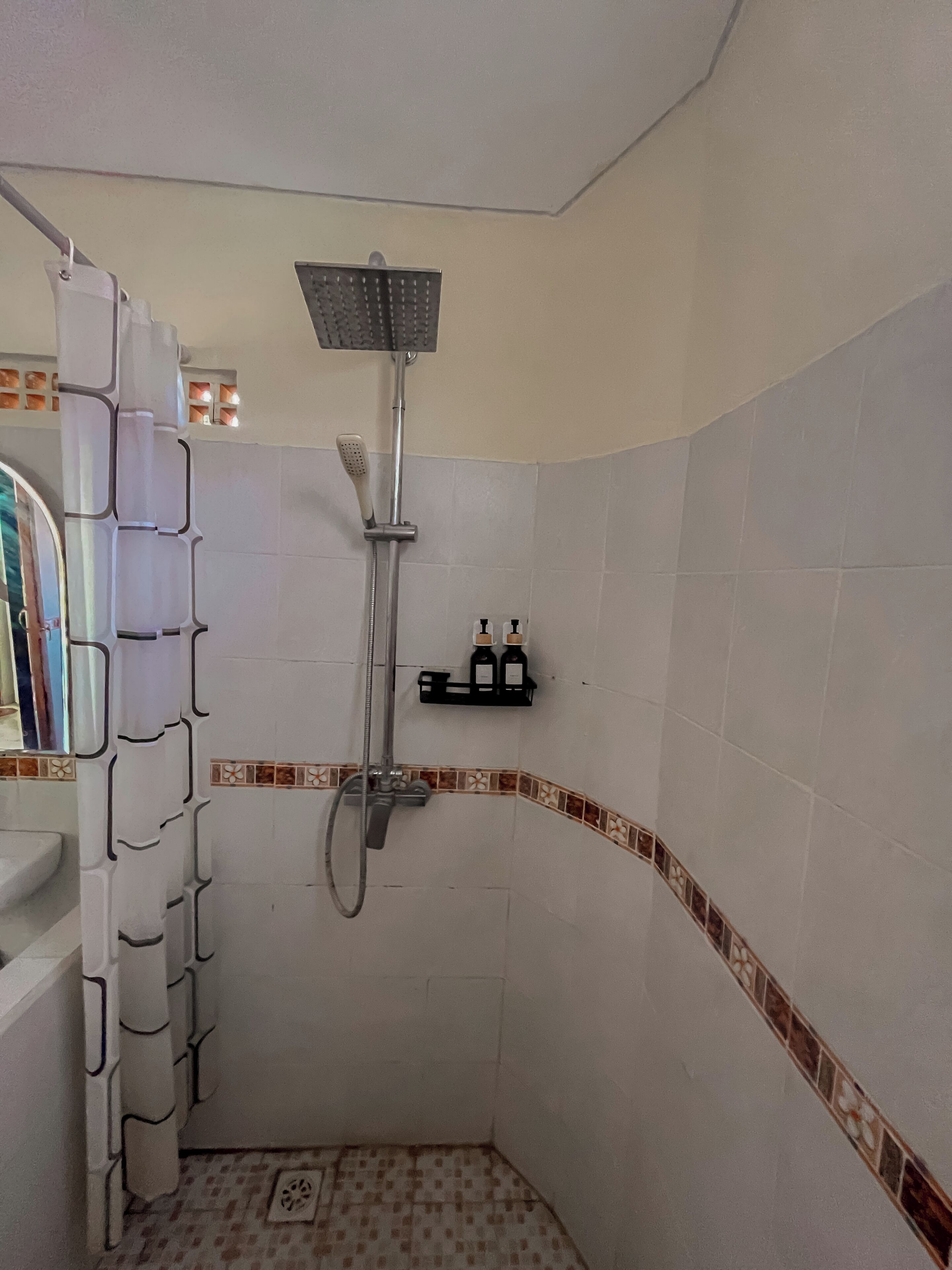 Photo - Lovina Beach Hotel