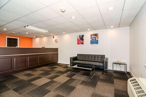 Lobby - Motel 6 Newark, DE (Newark)