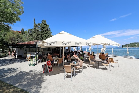 Bar na praia. Apartmani Salinera - Sava Hotels & Resorts