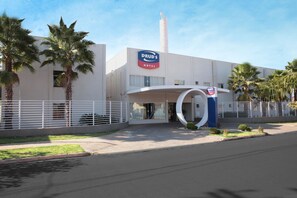 Front of property - Druds Hotel (Tres Lagoas)