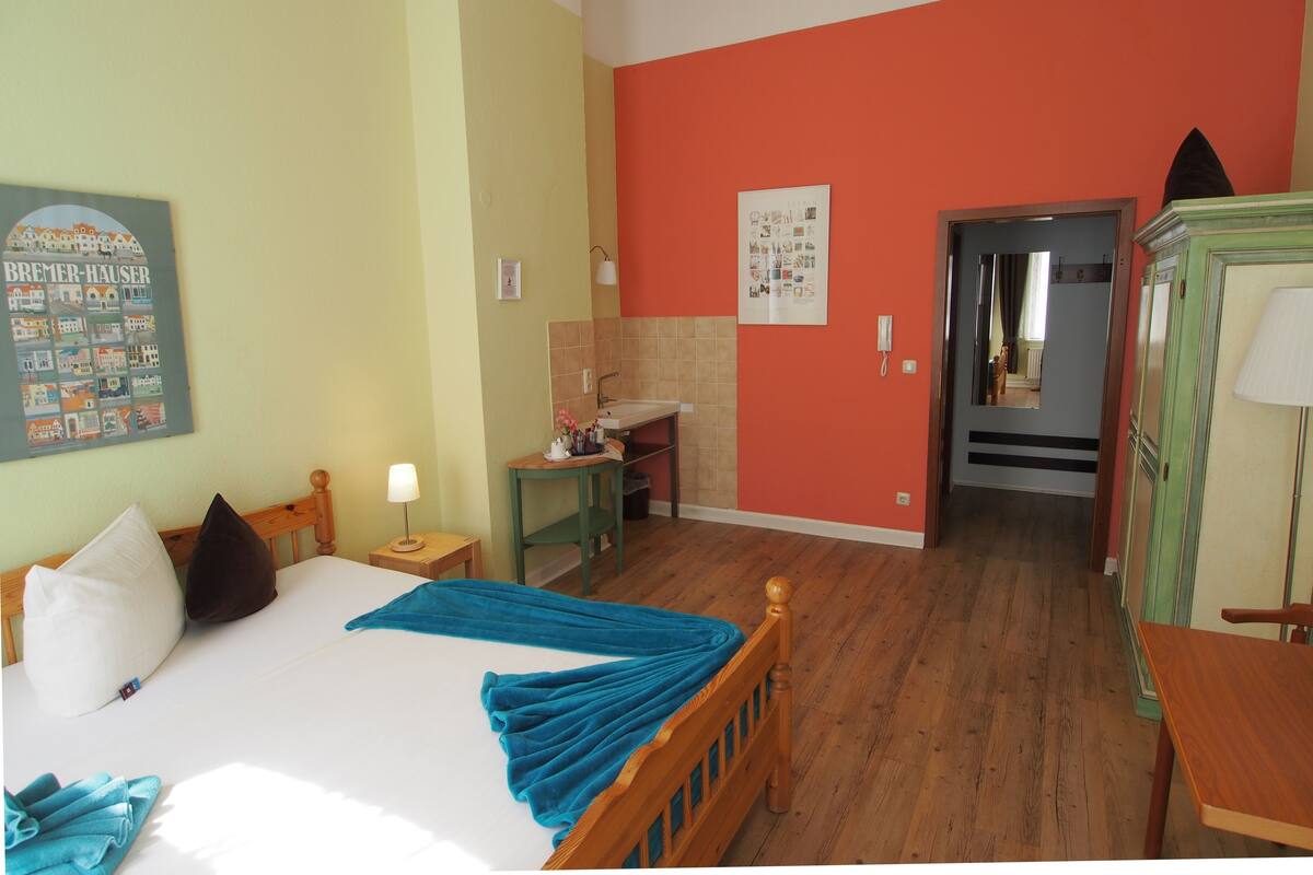 Deluxe Room | In-room safe, desk, soundproofing, free WiFi