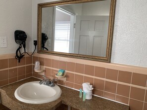 Double Room, 2 Double Beds, Kitchenette | Bathroom - Dolphin Inn (Wildwood)