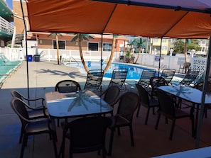 Alberca al aire libre por temporada 