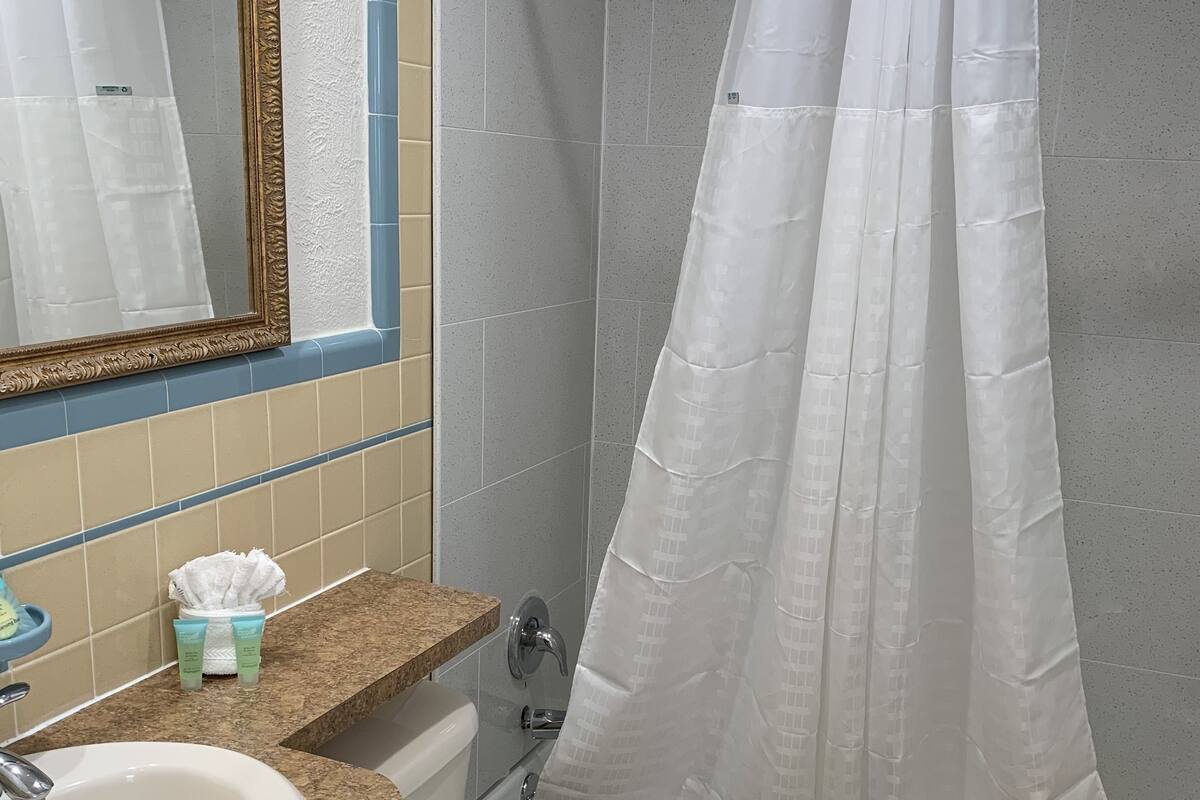 double room, 2 double beds, kitchenette | free wifi, bed sheets