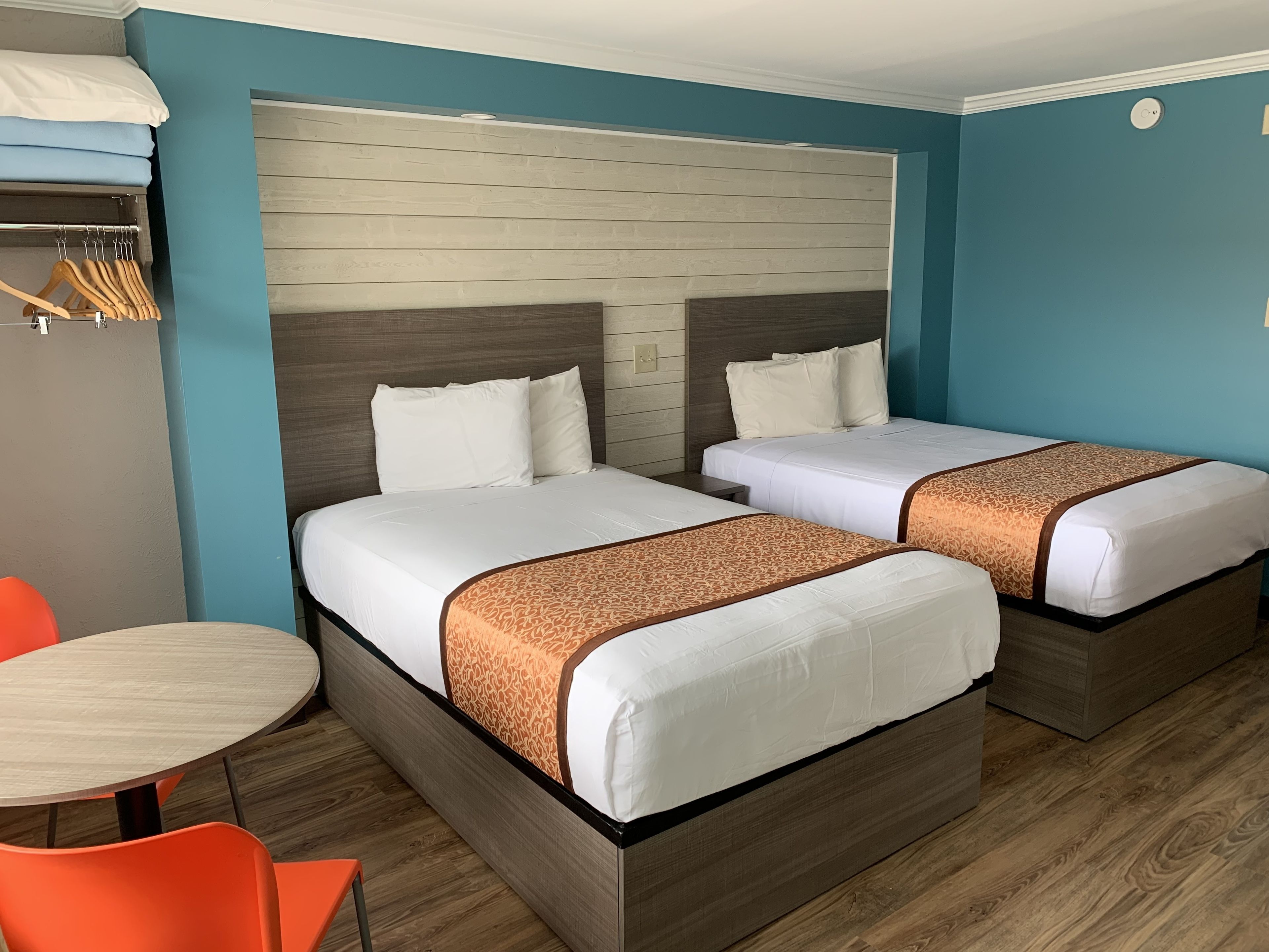 double room, 2 double beds, kitchenette | free wifi, bed sheets