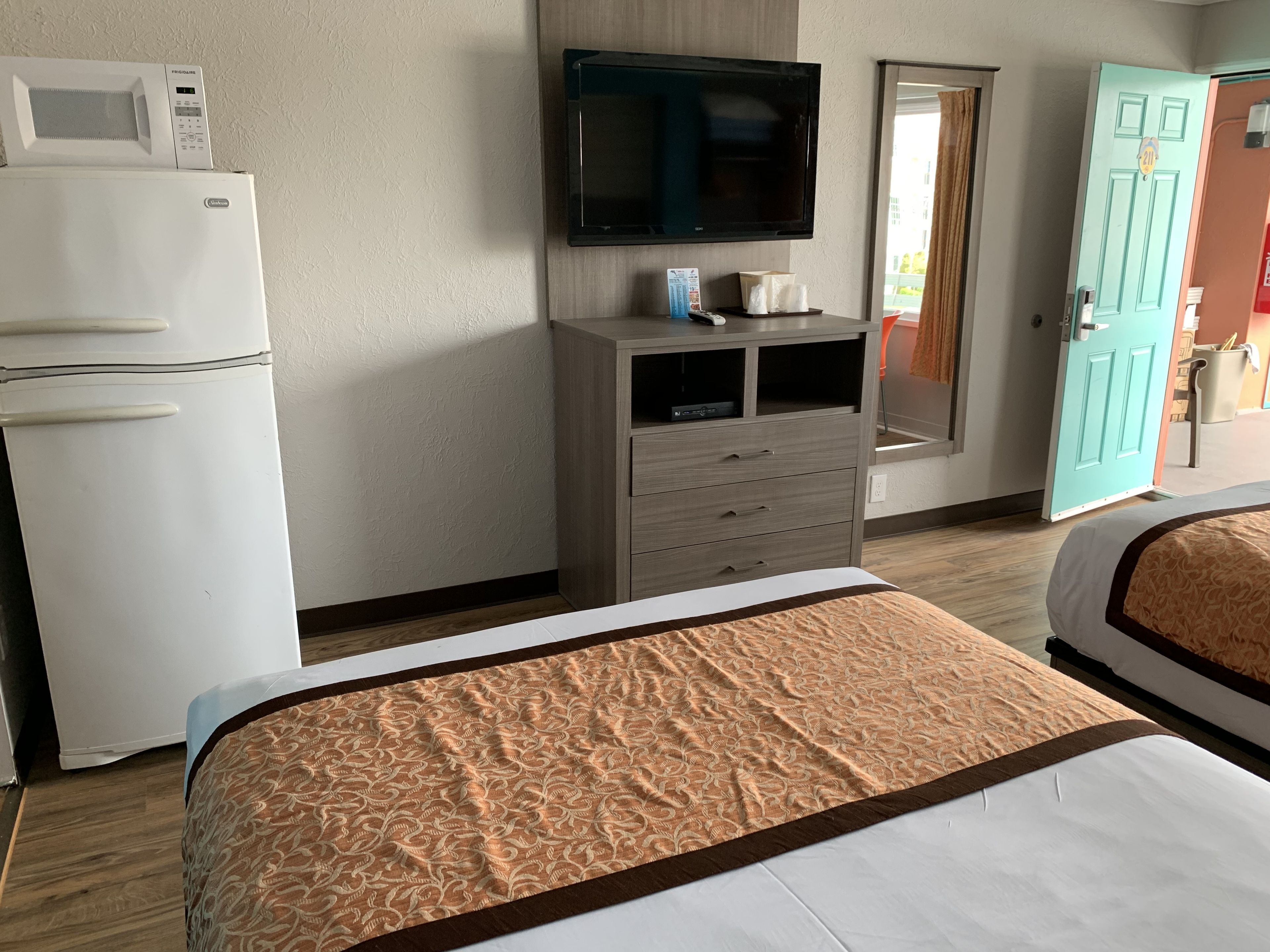 double room, 2 double beds, kitchenette | free wifi, bed sheets