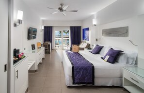 1 bedroom, free minibar, in-room safe, blackout drapes - Hotel Riu Palace Jamaica - Adults Only - All Inclusive (Montego Bay)