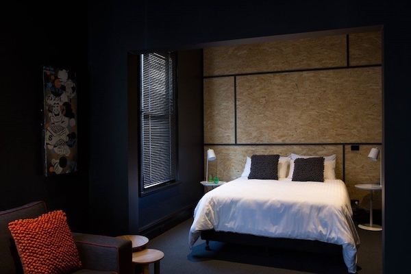 Superior kamer | Een minibar, individueel gedecoreerd, een strijkplank/strijkijzer