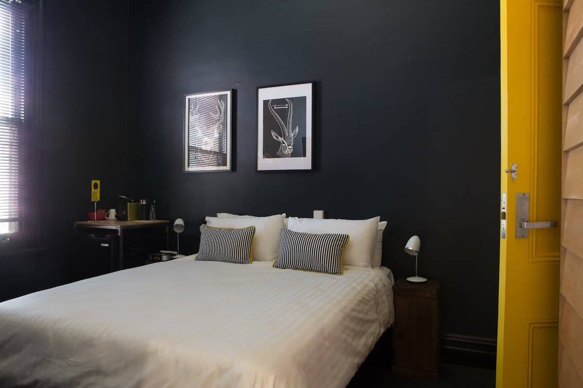 deluxe room | minibar, individually decorated, iron/ironing board, free wifi