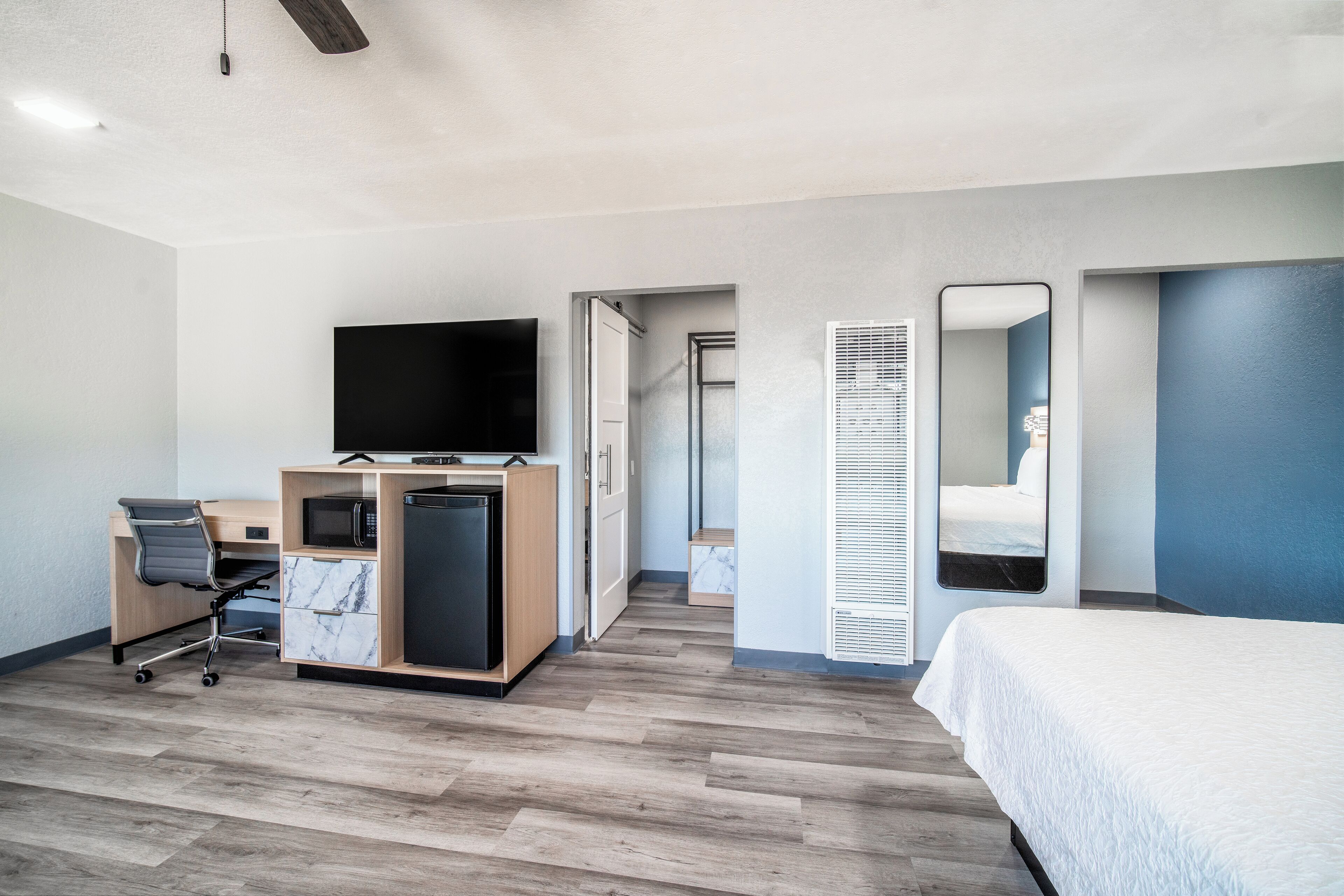 Deluxe Room, 1 Bedroom, Ocean View | Blackout drapes, iron/ironing board, cribs/infant beds, free WiFi