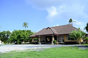 Mặt tiền nơi lưu trú