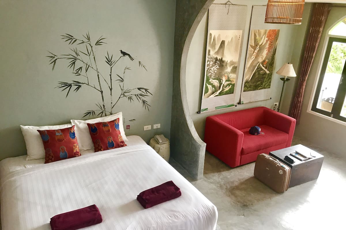 Studio | In-room safe, desk, cribs (surcharge), rollaway beds (surcharge)