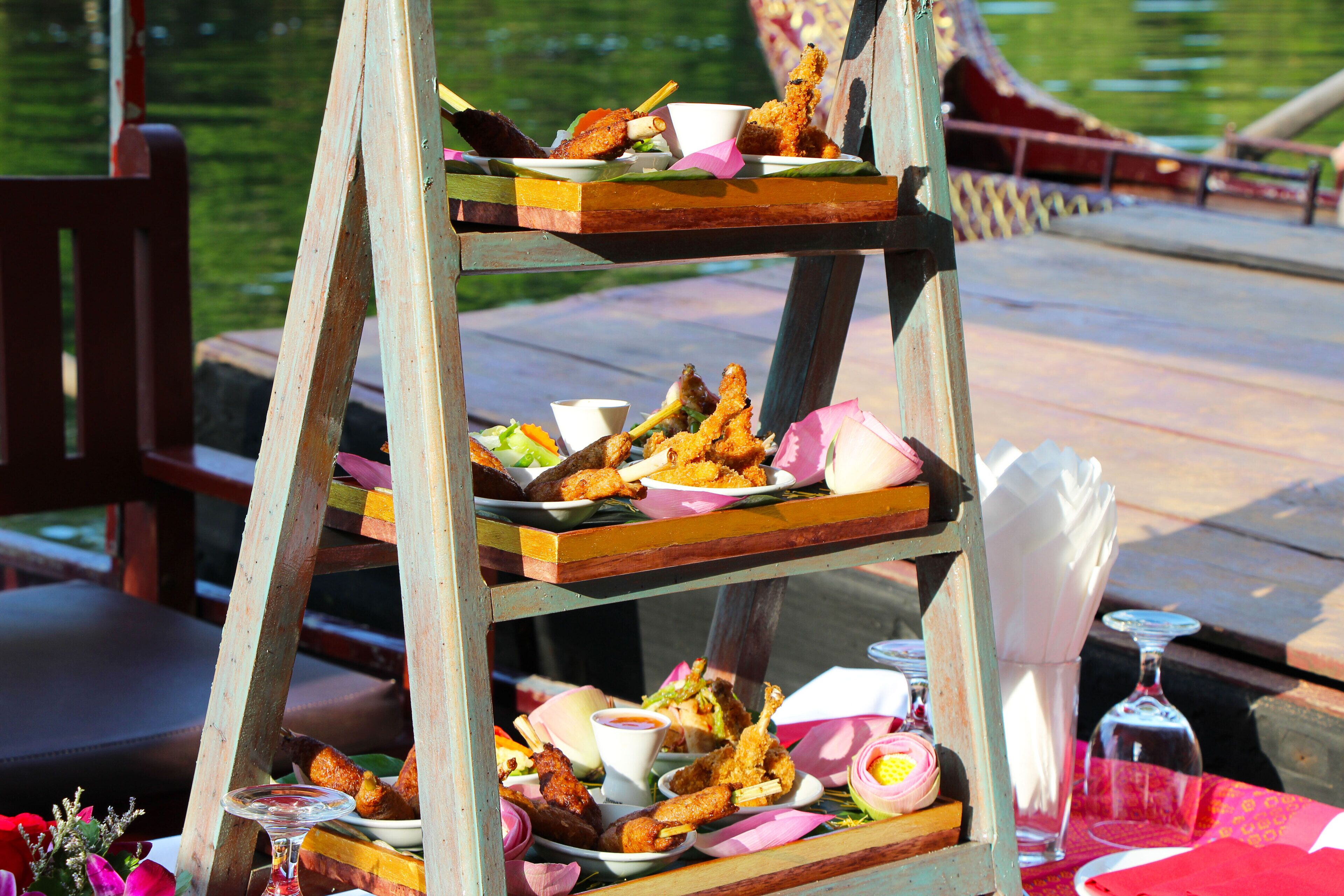 breakfast, lunch, dinner served; international cuisine, pool views