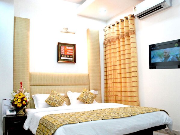 Minibar, free WiFi - East Inn Hotel (New Delhi)