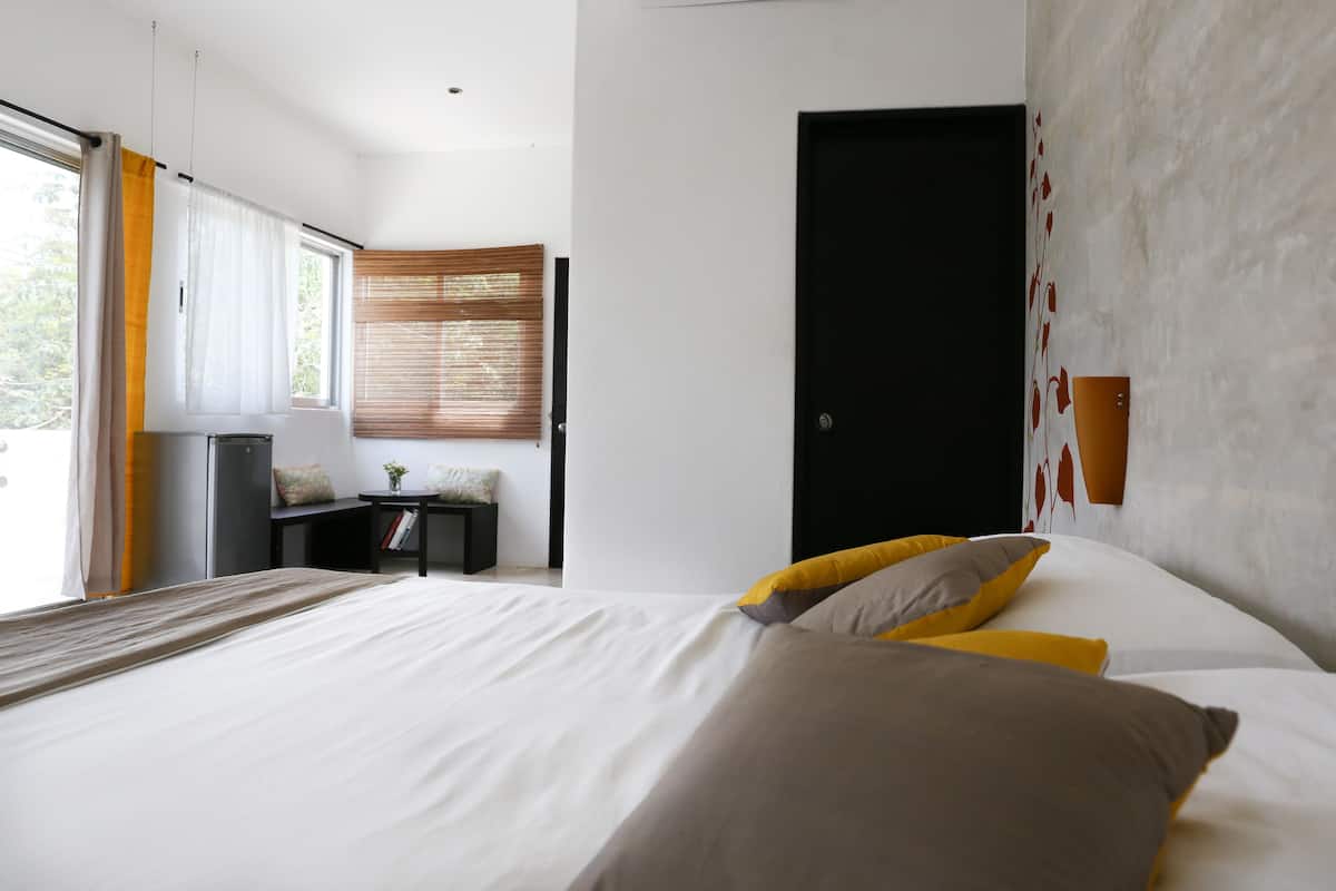 double room, 1 king bed (upper floor) | egyptian cotton sheets, premium bedding, in-room safe