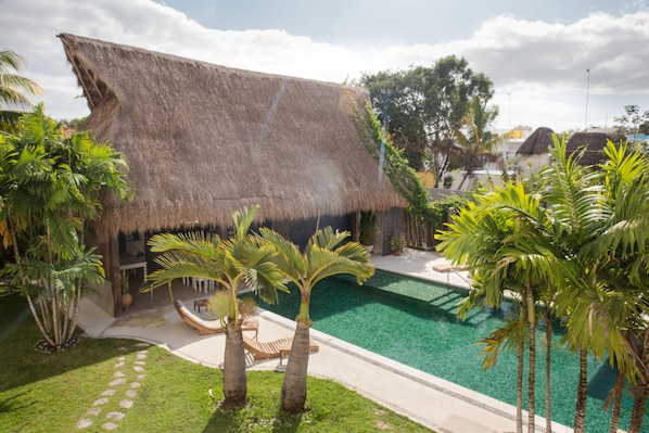 Standard Room, 1 King Bed (Upper floor) | Living area - Villas H2O (Tulum)