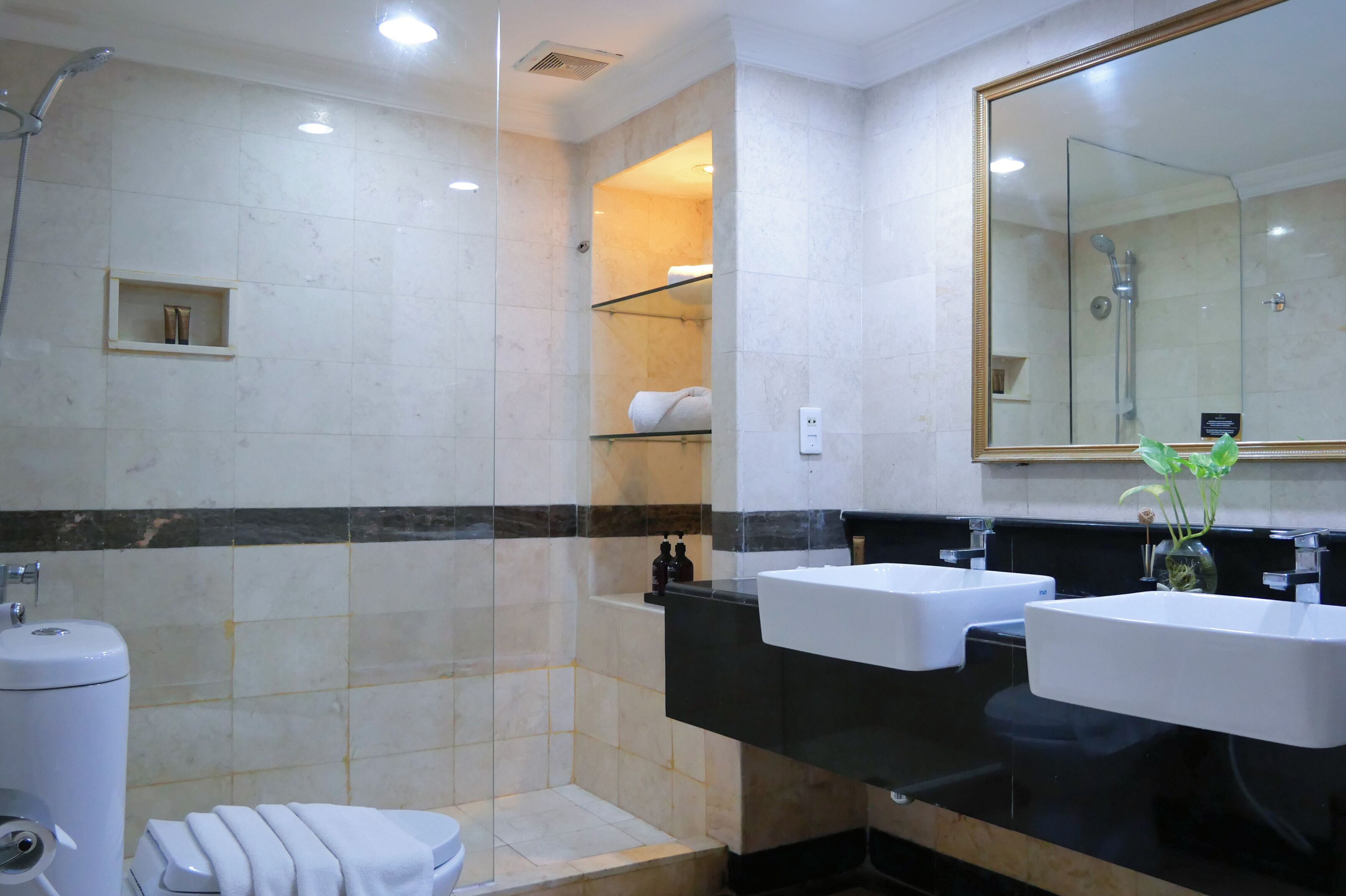 Metro Park View Suite | Badezimmer