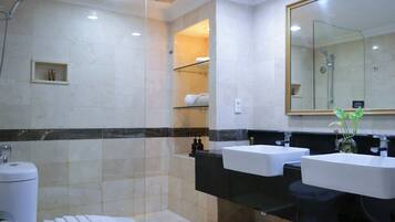 Metro Park View Suite | Badezimmer