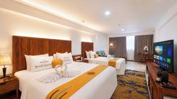 Suite Eksekutif | Seprai premium, brankas, meja kerja, dan Wi-Fi gratis