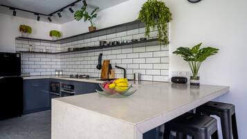 Villa, 1 chambre, piscine privée | Cuisine privée