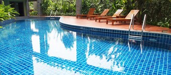 Phuket Ecozy Hotel